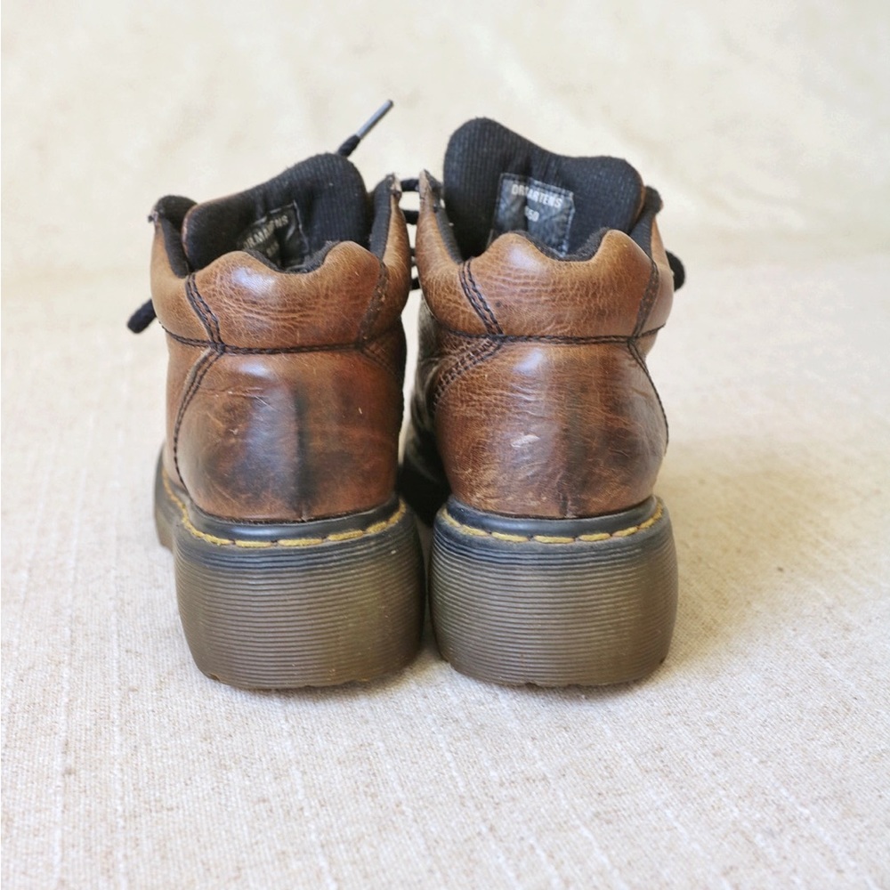 Vintage Dr. Martens 8550 Chunky Leather Ankle Boot - Picture 5 of 9